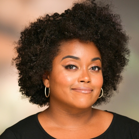 Meet Poshmarker Stormy Says Closet - Picture 2 of 5